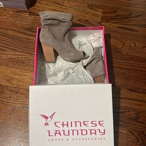 Chinese laundry 6.5 open toe slouchy ankle boot. Gray suede stack heel